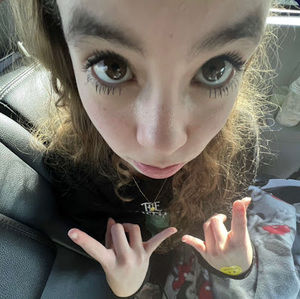 Meet your Posher, Melani